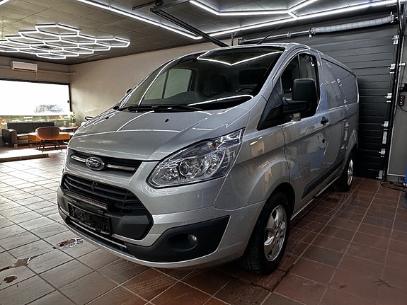 Ford Transit 3 of 5