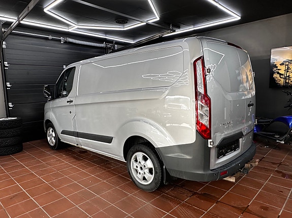 Ford Transit 4 of 5