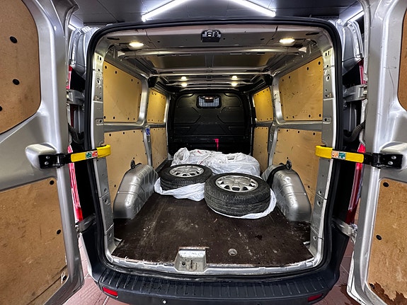 Ford Transit 11 of 23