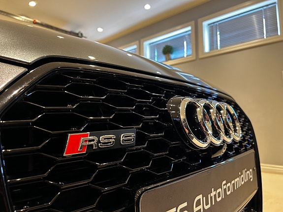 Audi RS6 3 of 29