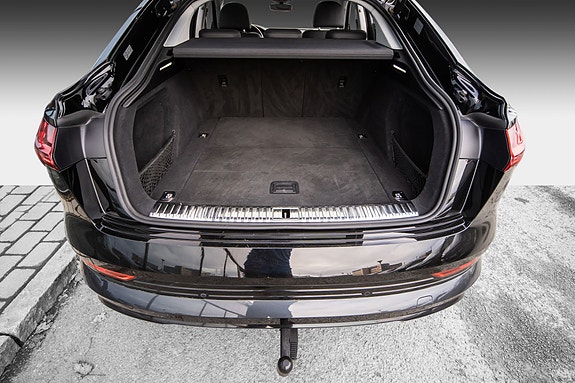 Audi e-tron Sportback 14 of 30