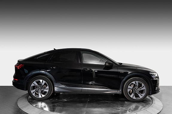 Audi e-tron Sportback 13 of 30