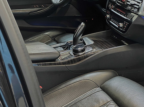 BMW 530e 22 of 30