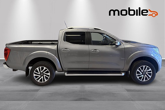 Nissan Navara 2 of 5