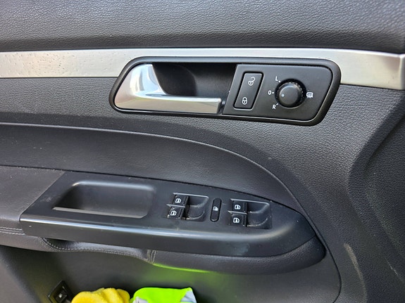 Volkswagen Touran 9 of 30