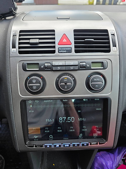 Volkswagen Touran 8 of 30