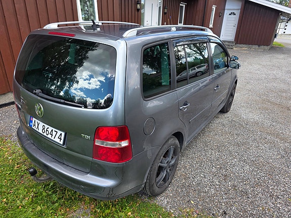 Volkswagen Touran 3 of 30