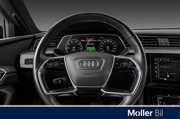Audi Q8 e-tron 11 of 27