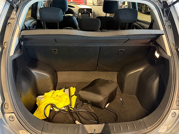 Nissan Leaf 5 of 5