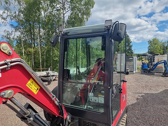 Yanmar SV26 4 of 5