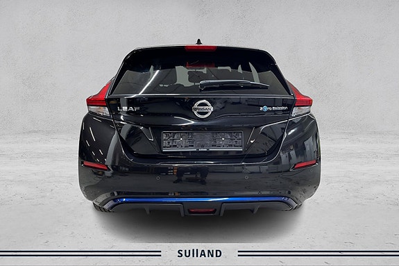 Nissan Leaf 4 of 5