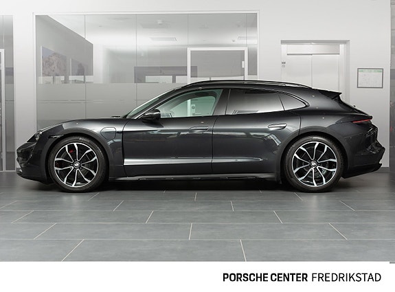 Porsche Taycan Cross Turismo 2 of 30