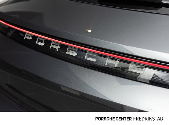 Porsche Taycan Cross Turismo 7 of 30