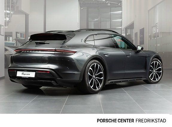 Porsche Taycan Cross Turismo 3 of 30