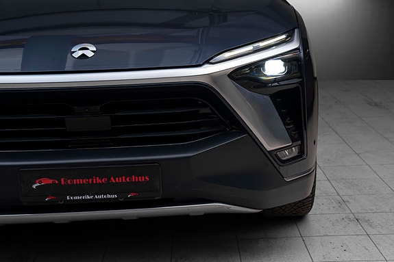 NIO ES8 4 of 25