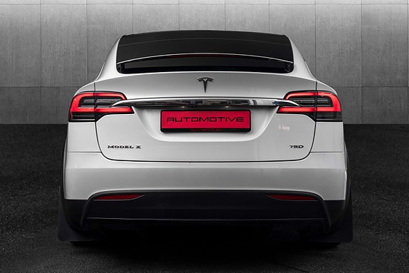 Tesla Model X 7 of 28