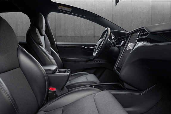 Tesla Model X 27 of 28