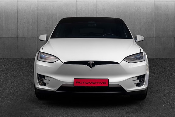 Tesla Model X 3 of 28