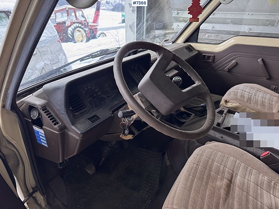 Toyota HiAce 4 of 5