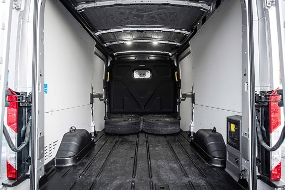 Ford E-Transit 425 L3 Van 20 of 25