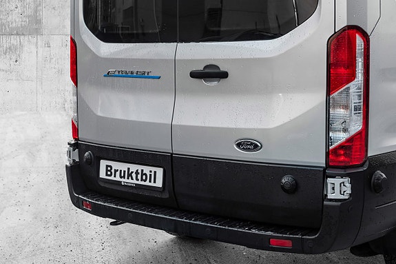 Ford E-Transit 425 L3 Van 7 of 25
