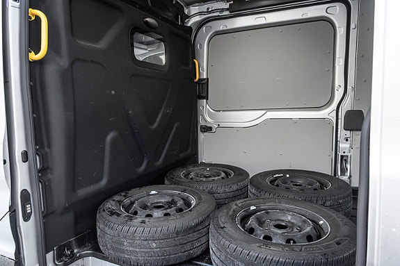 Ford E-Transit 425 L3 Van 13 of 25