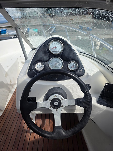 Morgan 5250 2005 – Velholdt kvalitetsbåt med Suzuki 90 hk 7 of 19