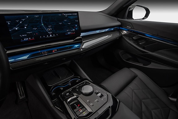 BMW i5 18 of 30