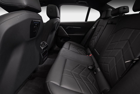 BMW i5 19 of 30