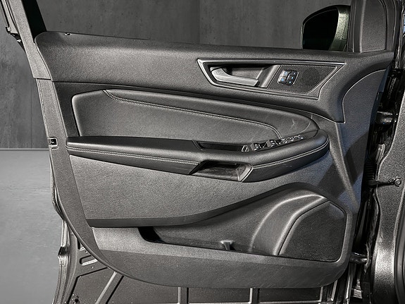 Ford Edge 15 of 26