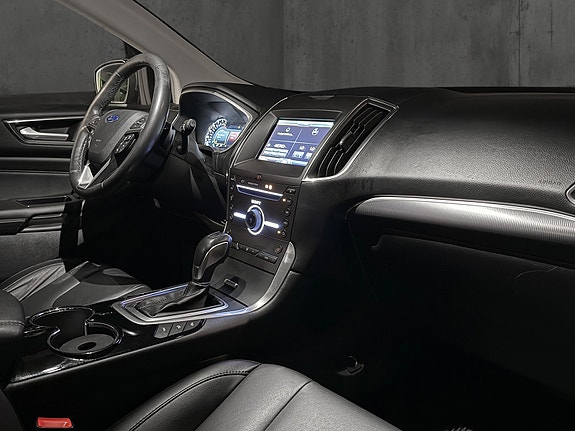 Ford Edge 17 of 26