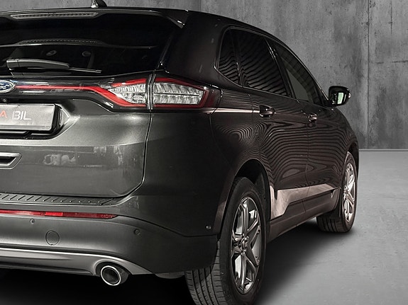 Ford Edge 9 of 26