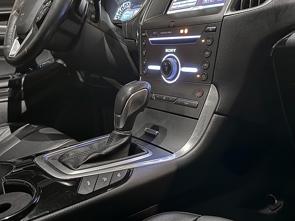 Ford Edge 18 of 26