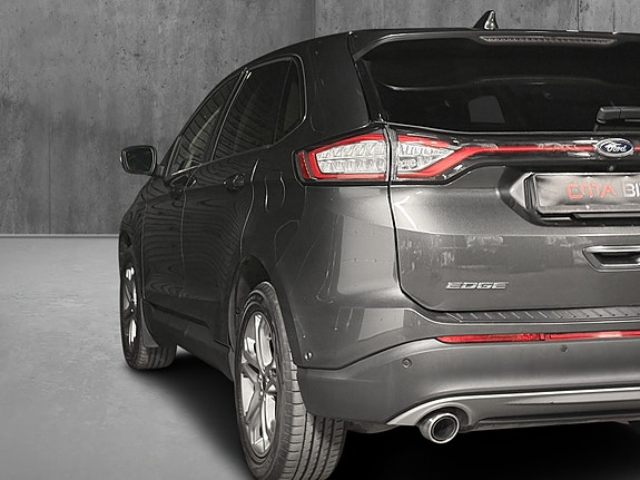 Ford Edge 10 of 26