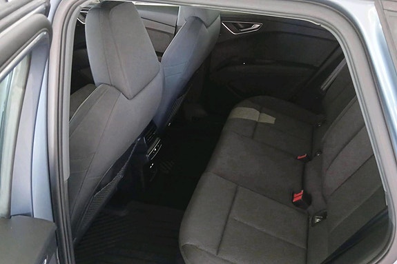 Audi Q4 e-tron 6 of 10