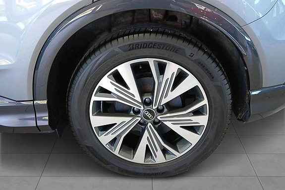 Audi Q4 e-tron 10 of 10