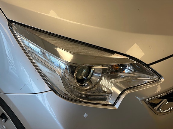Toyota Verso-S 3 of 5