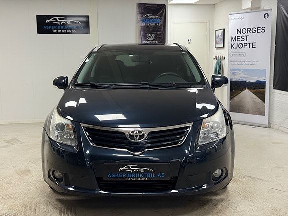 Toyota Avensis 4 of 5