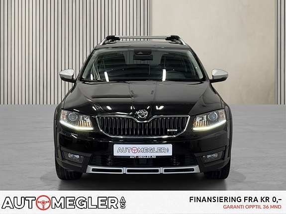 Skoda Octavia Scout 3 of 5