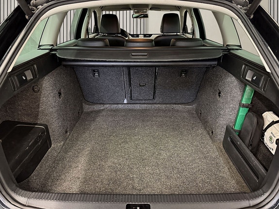 Skoda Octavia Scout 13 of 30