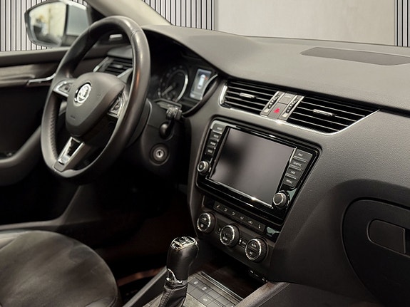 Skoda Octavia Scout 14 of 30