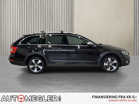 Skoda Octavia Scout 9 of 30
