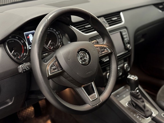 Skoda Octavia Scout 15 of 30