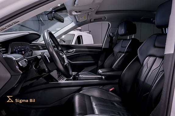 Audi e-tron Sportback 17 of 30