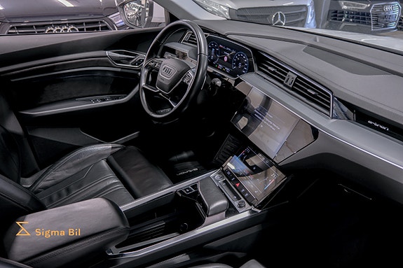 Audi e-tron Sportback 22 of 30