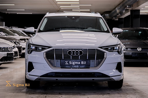 Audi e-tron Sportback 3 of 30