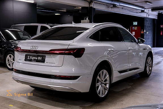 Audi e-tron Sportback 11 of 30