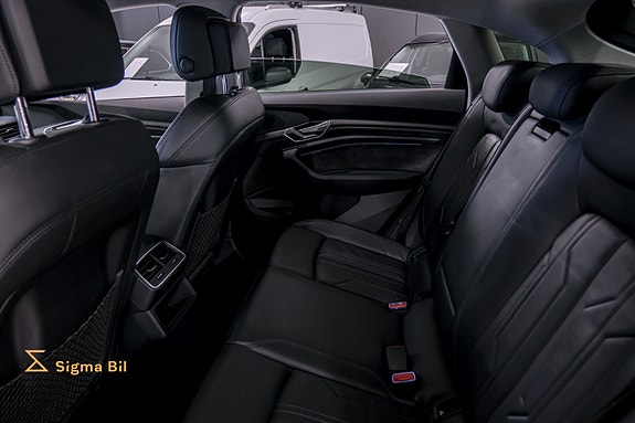 Audi e-tron Sportback 28 of 30