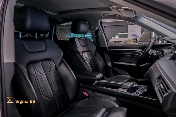 Audi e-tron Sportback 24 of 30