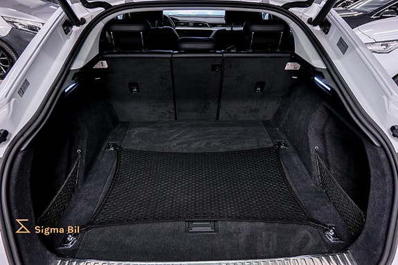 Audi e-tron Sportback 13 of 30